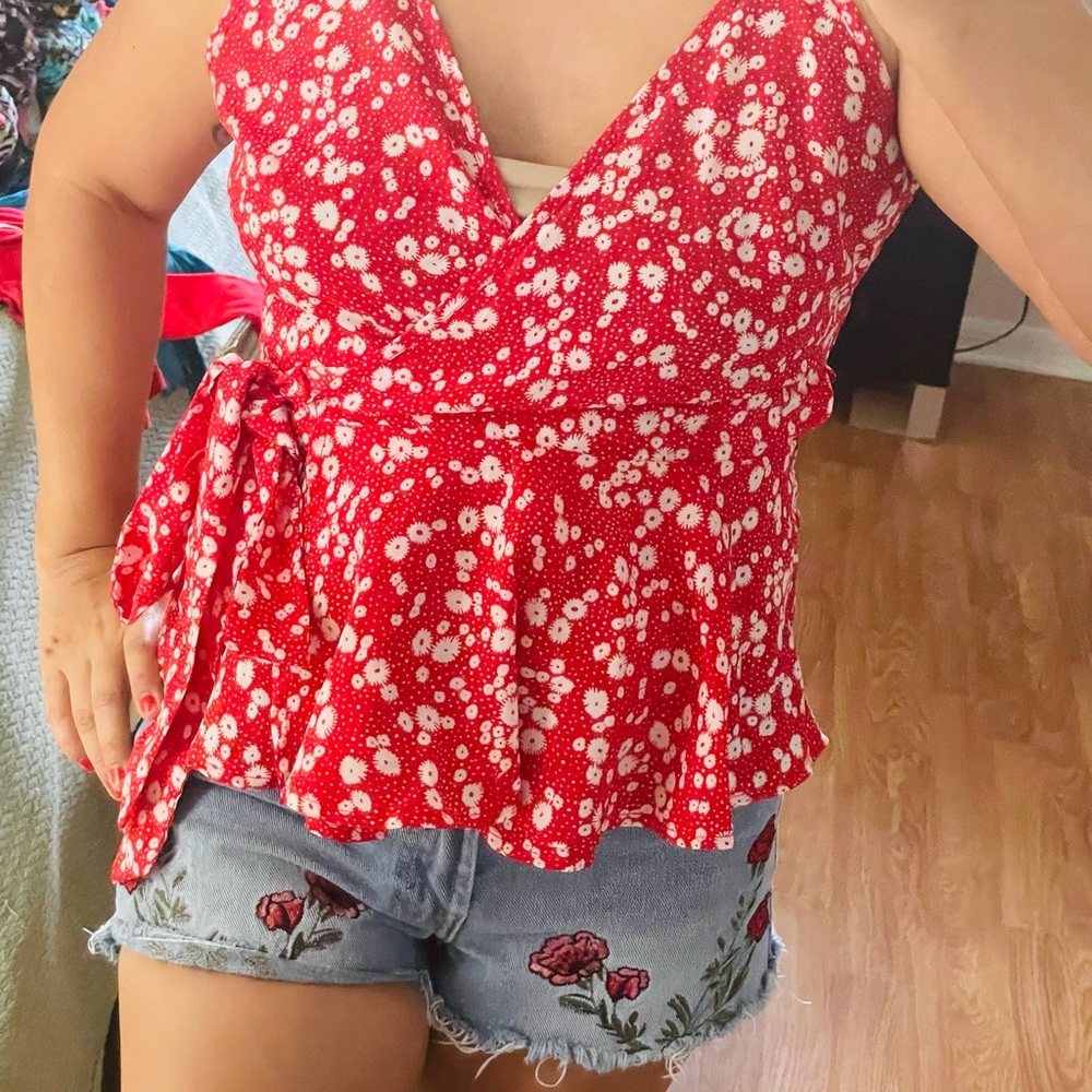 Shorts - Picture 3 of 3